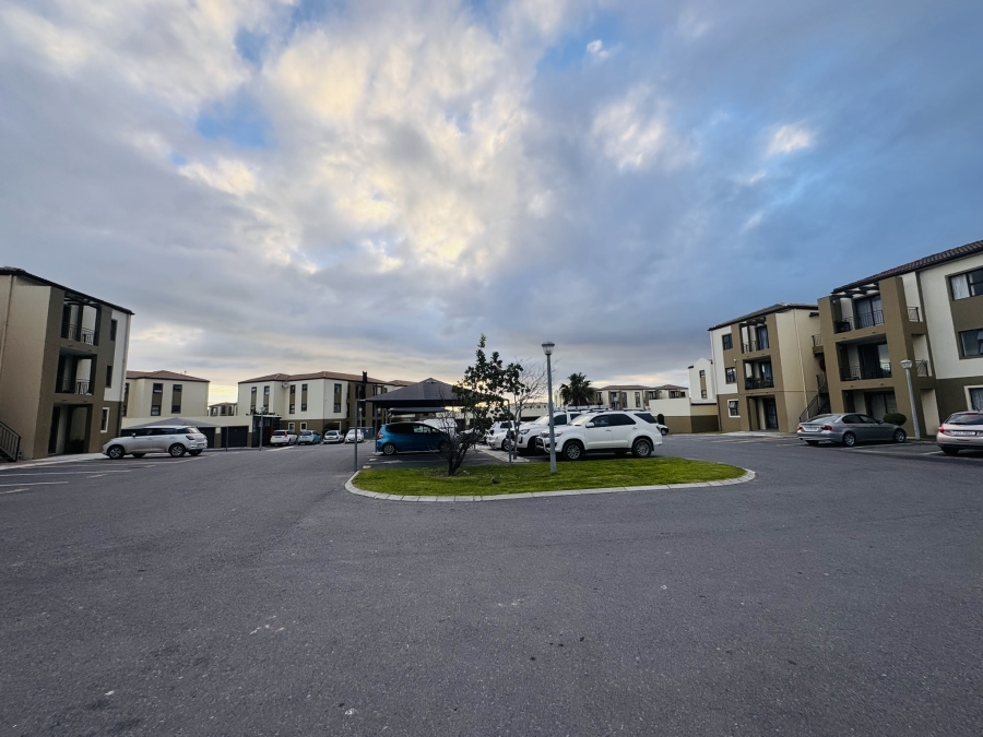 To Let 1 Bedroom Property for Rent in Guldenland Western Cape